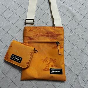 Dakine Jive crossbody bag with matching wallet!!